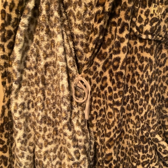 Leopard Print Women's Robe - Picture 5 of 6